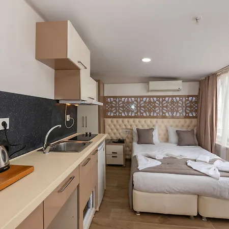 塔克西姆佩里套房公寓式酒店