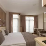 Taksim Peri Hotel 2*