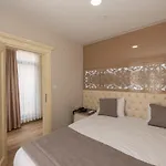 Hotel Taksim Peri