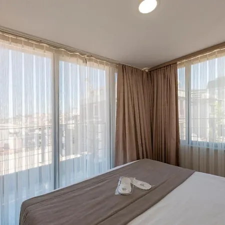 Hotel Taksim Peri Istanbul