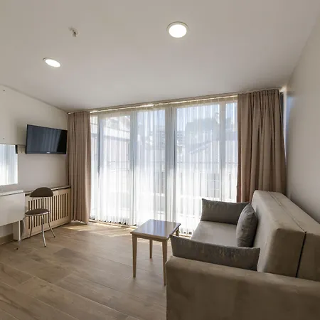 Taksim Peri Hotel 2*