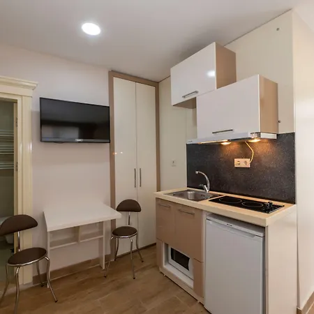 Taksim Peri