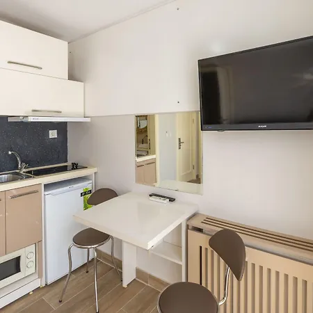 Taksim Peri Hotel 2*