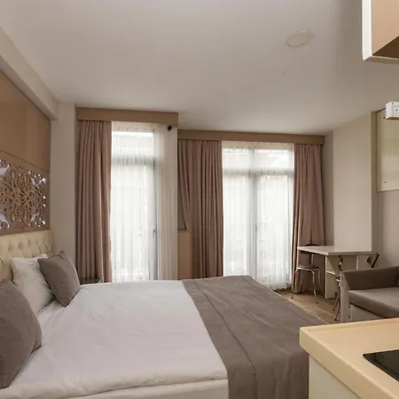 Taksim Peri מלון 2*