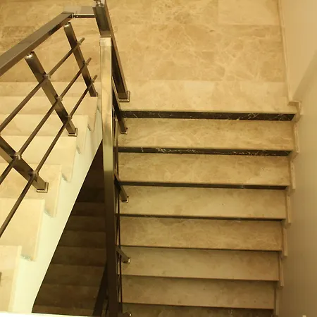 Taksim Peri מלון 2*