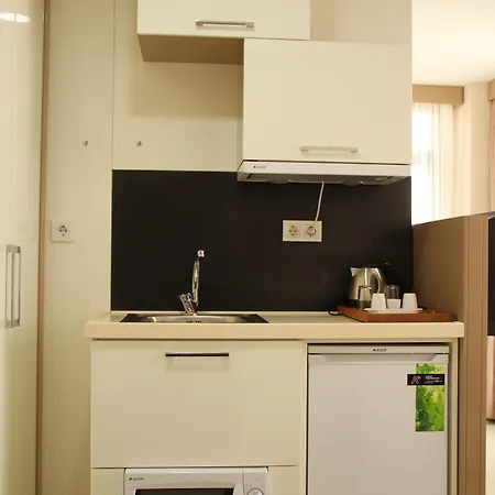 Отель Taksim Peri 2*